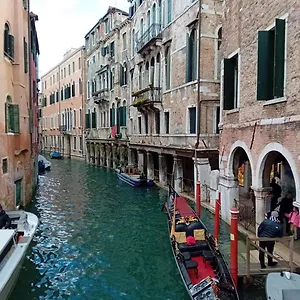 Pensión Tourist House, Venecia